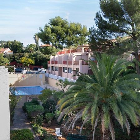Апартаменты Nice Apt For 4 With Terrace And Pool Бандоль Экстерьер фото
