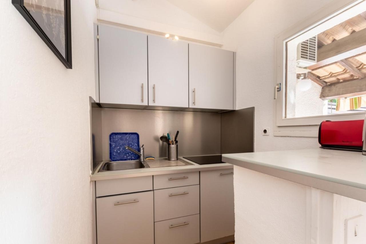 Апартаменты Nice Apt For 4 With Terrace And Pool Бандоль Экстерьер фото